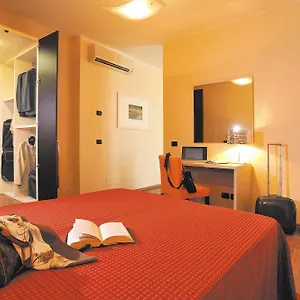 https://hotel-residence-zodiaco.emilia-romagnahotels.net