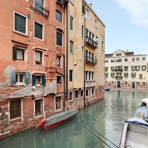 Cannaregio Canal View - Marco Polo By Wonderful Italy Apartment Venice